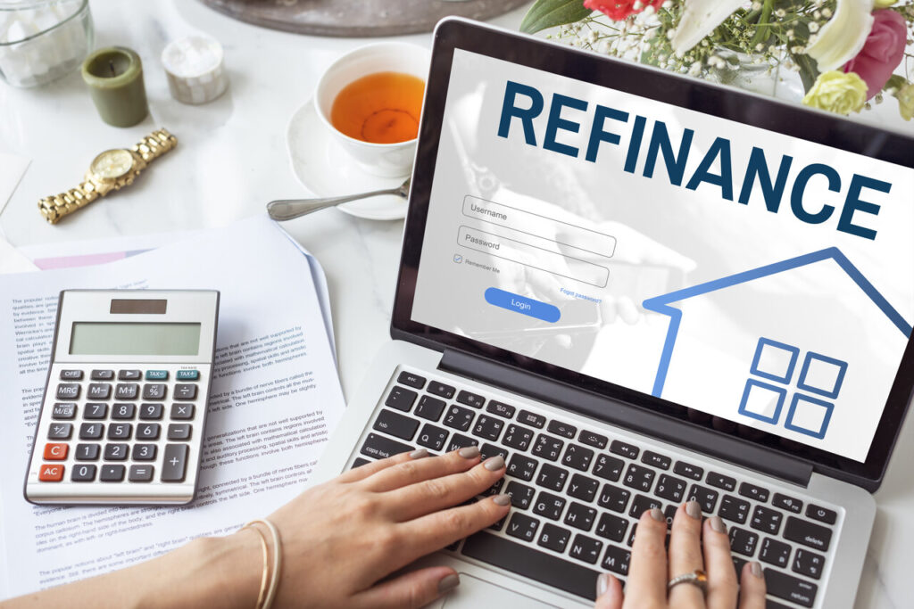 Mortgage Renewal Versus Refinance: Evaluating Optimal Financial Pathways
